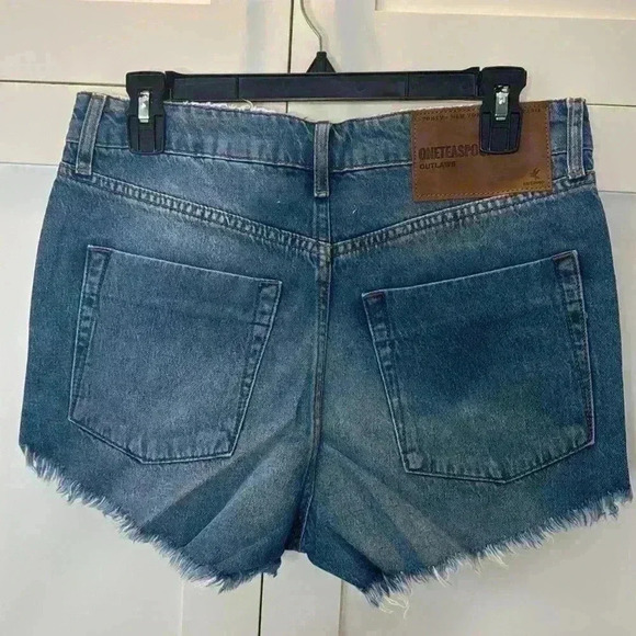 One Teaspoon Exposed Button Fly Cutoff Jean Shorts in Medium Wash Blue 25 - Picture 11 of 11